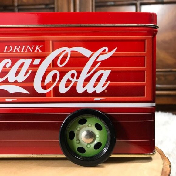 Set of 2 Vintage Coca-Cola Multi-Compartment Delivery Truck Tins Rotating Wheels - Picture 6 of 16